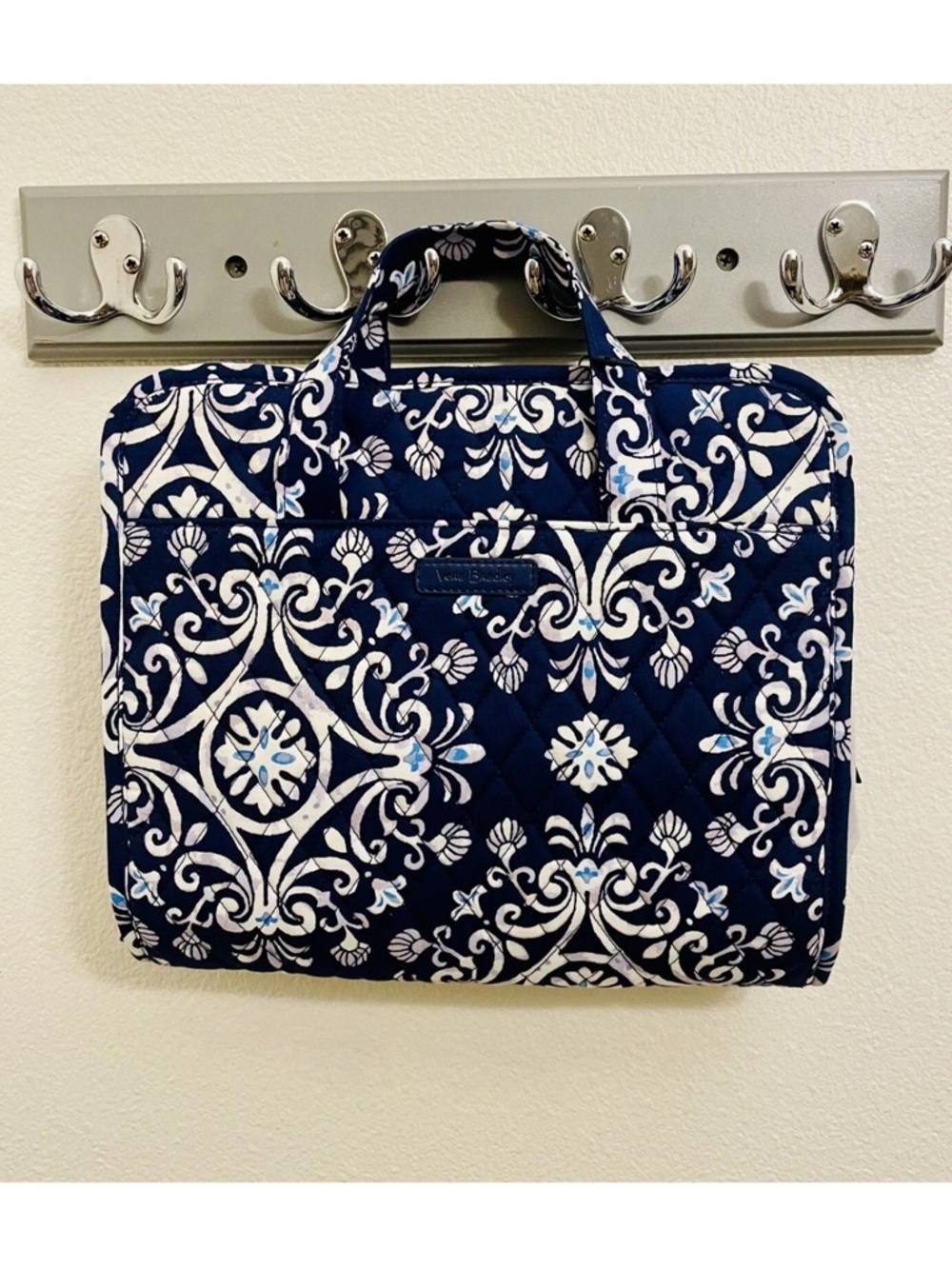 Vera Bradley Navy Quilted Travel Organizer Steel Blue Medallion